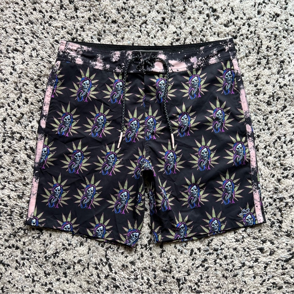 Lost Board Shorts Black Purple Cannabis Skeleton Lightweight Stretch Men’s 32